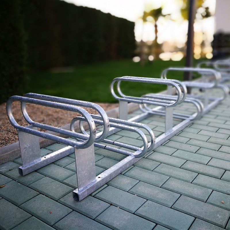 Aparcabicicletes a direrents alçades